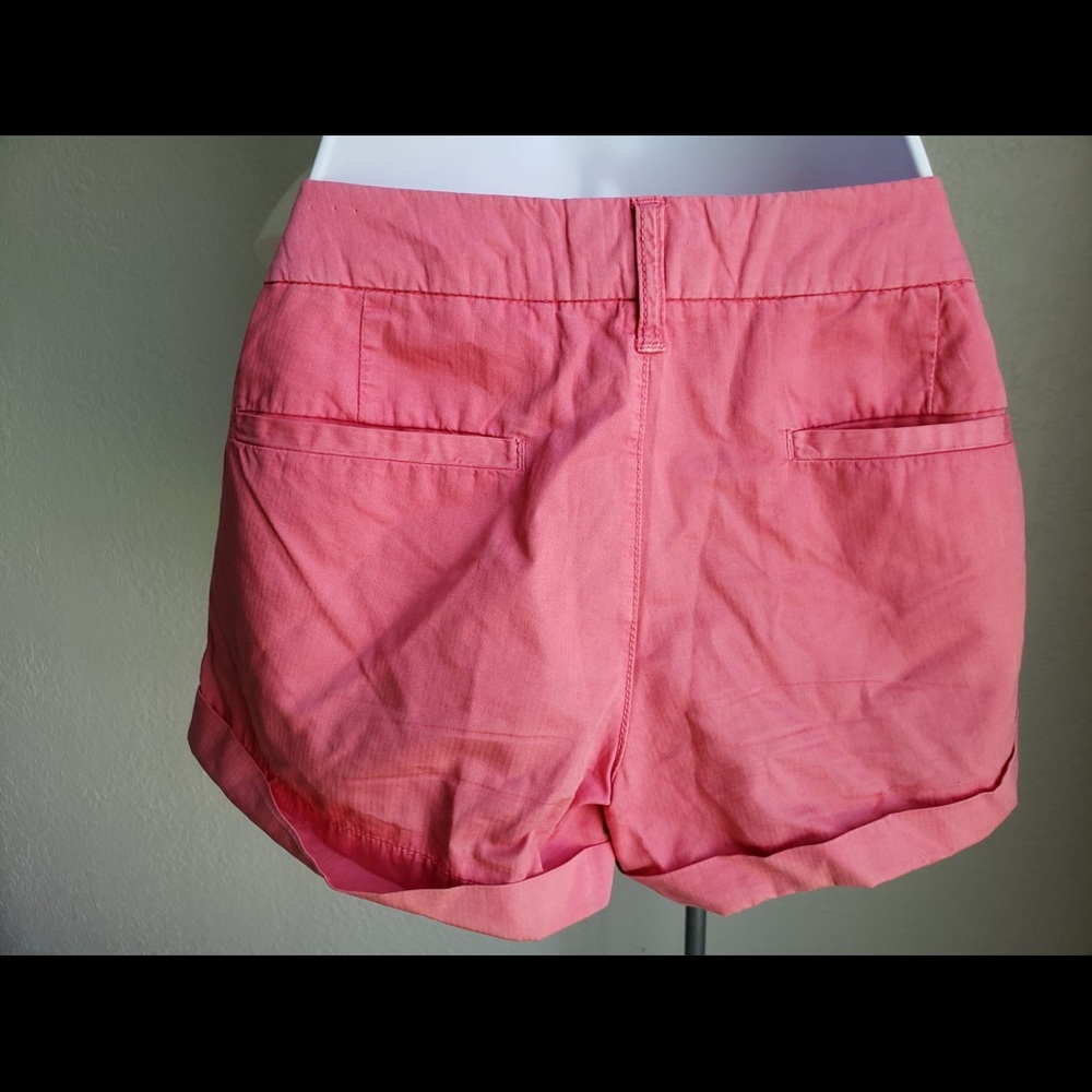 Shorts - Picture 2 of 3